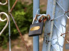 Неподалік Нововолинська у людей “віджимають” дачі. ВІДЕО Неподалік Нововолинська у людей "віджимають" дачі. ВІДЕО