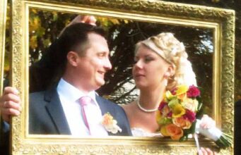 Вітаємо колегу з одруженням! Вітаємо колегу з одруженням!