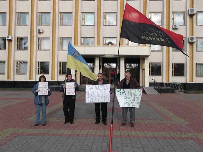 Перша міжнародна екологічна акція у Нововолинську Перша міжнародна екологічна акція у Нововолинську