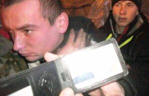 На #Євромайдані затримали п’яних міліціонерів, які погрожували газовим пістолетом На #Євромайдані затримали п'яних міліціонерів