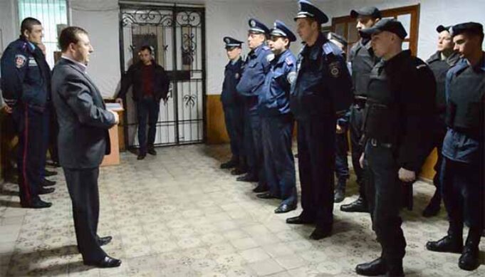 Нововолинські міліціонери патрулюють вулиці міста спільно з Національною гвардією Нововолинські міліціонери патрулюють вулиці міста спільно з Національною гвардією