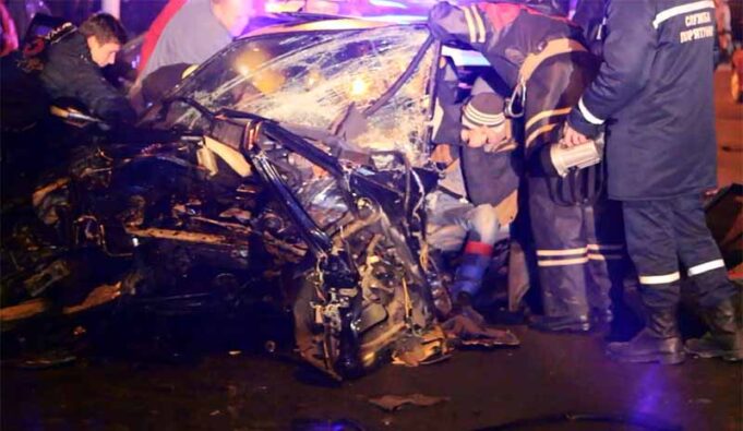 На вулиці Шахтарській жахлива смертельна аварія! (ВІДЕО) На вулиці Шахтарській жахлива смертельна аварія! (ВІДЕО)