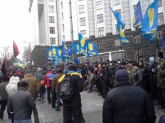 Мітингувальники в Києві блокують Кабмін! Мітингувальники в Києві блокують Кабмін!
