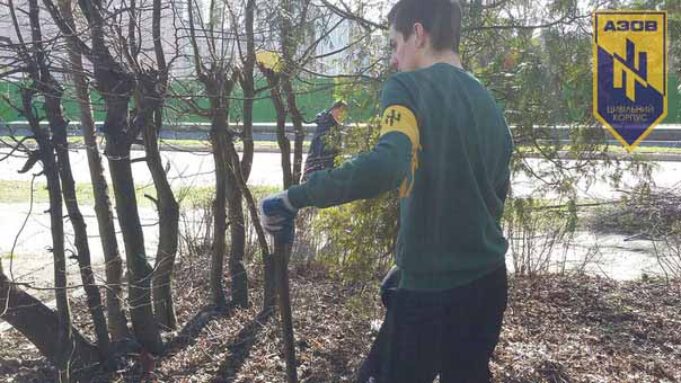 Еко-акція Цивільного Корпусу «Азов» Нововолинськ по вул. Піонерській. Еко-акція Цивільного Корпусу «Азов» Нововолинськ по вул. Піонерській.