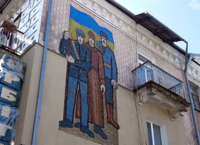 Новововлинськ вже декомунізований? Ой чи… Новововлинськ вже декомунізований? Ой чи…