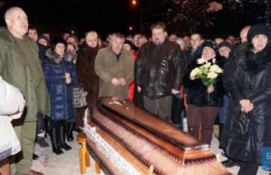 Нововолинськ зустрів загиблого воїна АТО Богдана Корнелюка Нововолинськ зустрів загиблого воїна АТО Богдана Корнелюка