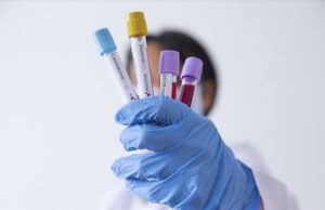 На двох підприємствах Нововолинська тривають спалахи COVID-19 На двох підприємствах Нововолинська тривають спалахи COVID-19