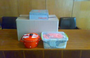 Нововолинські волонтери полку “Азов” передали допомогу на АТО Нововолинські волонтери полку "Азов" передали допомогу на АТО