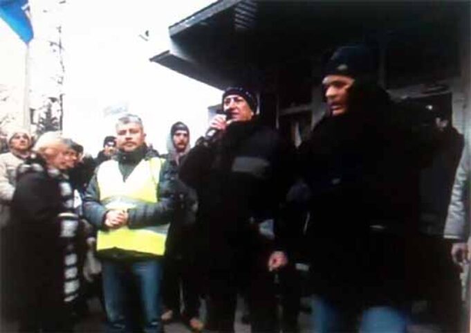 Мітинг біля МВС України. Виступ Є. Мельника Мітинг біля МВС України. Виступ Є. Мельника