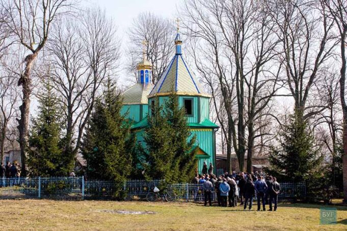 Героя Ігоря Пугача провели в останню путь в Осмиловичах Героя Ігоря Пугача провели в останню путь в Осмиловичах