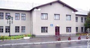 Випускники нововолинського коледжу заспівали “Путін ху*ло” Випускники нововолинського коледжу заспівали "Путін ху*ло"