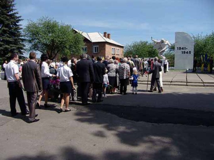 Як відзначатимуть 8 та 9 травня у Нововолинську Як відзначатимуть 8 та 9 травня у Нововолинську