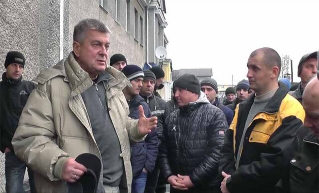 Акція протесту шахтарів «Бужанської» біля «Волиньвугілля» Акція протесту шахтарів «Бужанської» біля «Волиньвугілля»