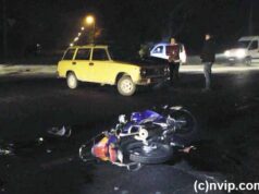 ДТП на повороті 3-ї шахти: скутер зіткнувся з легковиком (фото/відео) ДТП на повороті 3-ї шахти: скутер зіткнувся з легковиком (фото/відео)