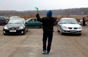 Сьогодні у Свято-Духівському соборі міста Нововолинська освятили автомобіль для АТО Сьогодні у Свято-Духівському соборі міста Нововолинська освятили автомобіль для АТО