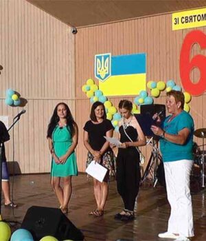 Караоке на літній естраді. Святкова лоторея