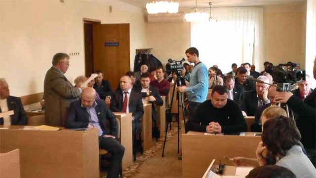 Міська рада звернулась до чиновників області і столиці аби вони посприяли збереженню Нововолинського Центру ДАІ... Міська рада звернулась до чиновників області і столиці аби вони посприяли збереженню Нововолинського Центру ДАІ 0703