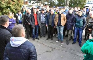 Акція протесту проти ліквідації Нововолинського Центру ДАІ 0703 (відео) Акція протесту проти ліквідації Нововолинського Центру ДАІ 0703 (відео)