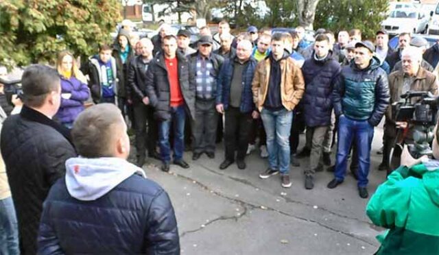 Акція протесту проти ліквідації Нововолинського Центру ДАІ 0703 (відео) Акція протесту проти ліквідації Нововолинського Центру ДАІ 0703 (відео)