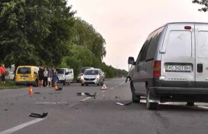ДТП на об’їздній: «Peugeot Expert» врізався у «Wolkswagen Caddy» (відео) Рок-фестиваль «Перлина Заходу» 2015