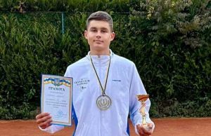 Нововолинець, не програвши жодного гейма, переміг на турнірі з тенісу в Луцьку