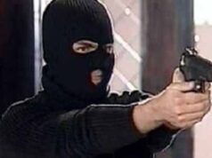 “Маски-шоу” з пістолетом у Нововолинську "Маски-шоу" з пістолетом у Нововолинську