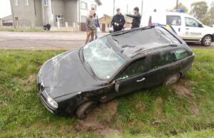 В районі АЗС ОККО перекинувся автомобіль В районі АЗС ОККО перекинувся автомобіль