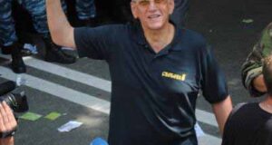 Євген Мельник. З цеглиною проти броньовика Євген Мельник. З цеглиною проти броньовика