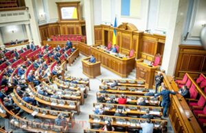 Засідання Верховної Ради щодо введення воєнного стану (НАЖИВО) Засідання Верховної Ради щодо введення воєнного стану (НАЖИВО)