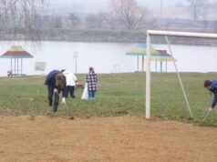 Активісти поприбирали нововолинське озеро Активісти поприбирали нововолинське озеро
