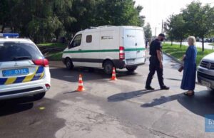 У Нововолинську інкасаторська машина збила дитину У Нововолинську інкасаторська машина збила дитину