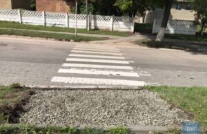 У Нововолинську облаштовують підхід до «зебри» У Нововолинську облаштовують підхід до «зебри»