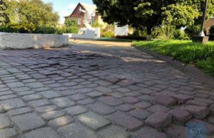 У Нововолинську закатали півмільйона в сквер, який за кілька років почав розвалюватися У Нововолинську закатали півмільйона в сквер