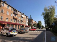 На парковці у Нововолинську безглуздо встановили пішохідний перехід. ФОТО На парковці у Нововолинську безглуздо встановили пішохідний перехід. ФОТО