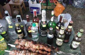 Нововолинськ 25.08: чергова пиятика в парку культури Нововолинськ 25.08: чергова пиятика в парку культури