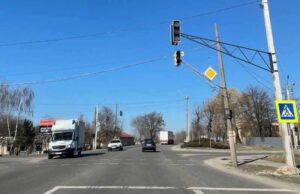 На перехресті біля автостанції встановлюють нові світлофори На перехресті біля автостанції встановлюють нові світлофори