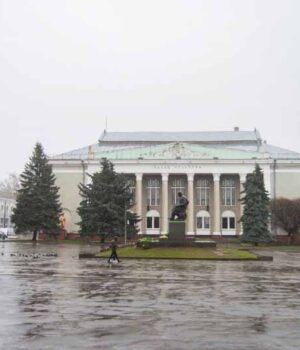 ЦНАП й управління соцзахисту продовжують приймати переселенців і видають їм довідки