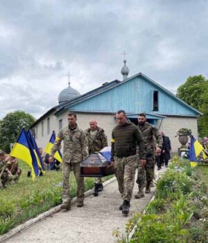 У Свято-Духівському соборі попрощалися із загиблим захисником України Сергієм Панчишиним