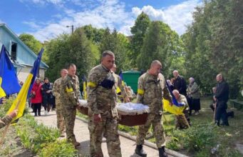 Провели в останню путь Героя Андрія Крощука Провели в останню путь Героя Андрія Крощука