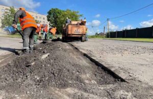 У місті розпочали ямкові ремонти доріг У місті розпочали ямкові ремонти доріг