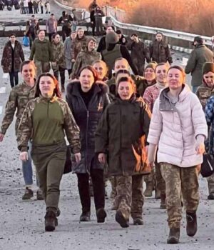 Наша Захисниця Аліна Паніна повертається у рідний Нововолинськ!