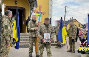 Захисника Олександра Демчука провели в останню земну дорогу Захисника Олександра Демчука провели в останню земну дорогу