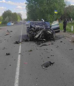 На трасі Нововолинськ-Іваничі трапилася ДТП: зіткнулися BMW та Chery
