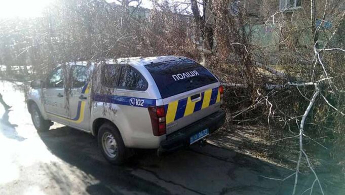 Аварія біля 4-ї шахти: не розминулись «ВАЗ» та «VW Caddy» (відео) Аварія біля 4-ї шахти: не розминулись «ВАЗ» та «VW Caddy» (відео)