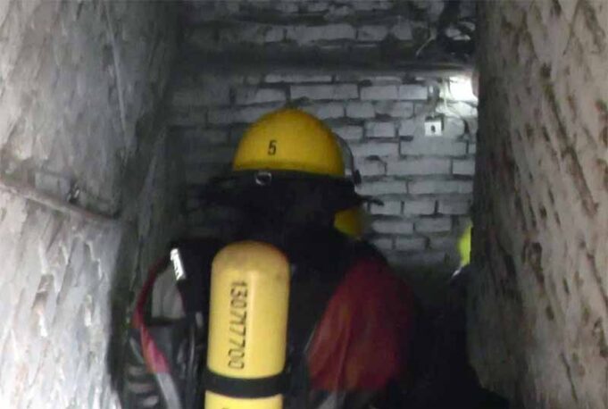 Пожежа на вулиці Стуса: горіли підвали мешканців житлового будинку! (Відео) Пожежа на вулиці Стуса: горіли підвали мешканців житлового будинку! (Відео)