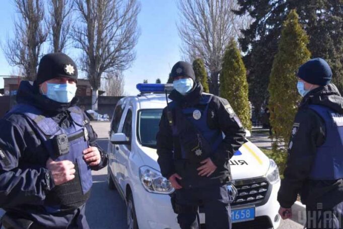 Поліція проводитиме рейди для виявлення порушників карантину Поліція проводитиме рейди для виявлення порушників карантину