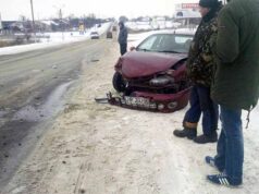 ДТП на повороті на 15-й мікрорайон: легковик врізався у мікроавтобус (фото) ДТП на повороті на 15-й мікрорайон: легковик врізався у мікроавтобус (фото)