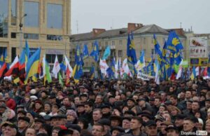 Олег Тягнибок: “Національна мобілізація визволить Україну з-під ярма антиукраїнської комуно-олігархічної системи” Олег Тягнибок: "Національна мобілізація визволить Україну з-під ярма антиукраїнської комуно-олігархічної системи"