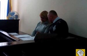Бухгалтер Наталія Гергель судиться із директором ліцею-інтернату Юрієм Лазаренком Бухгалтер Наталія Гергель судиться із директором ліцею-інтернату Юрієм Лазаренком