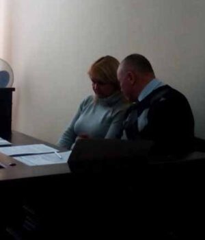 Бухгалтер Наталія Гергель судиться із директором ліцею-інтернату Юрієм Лазаренком